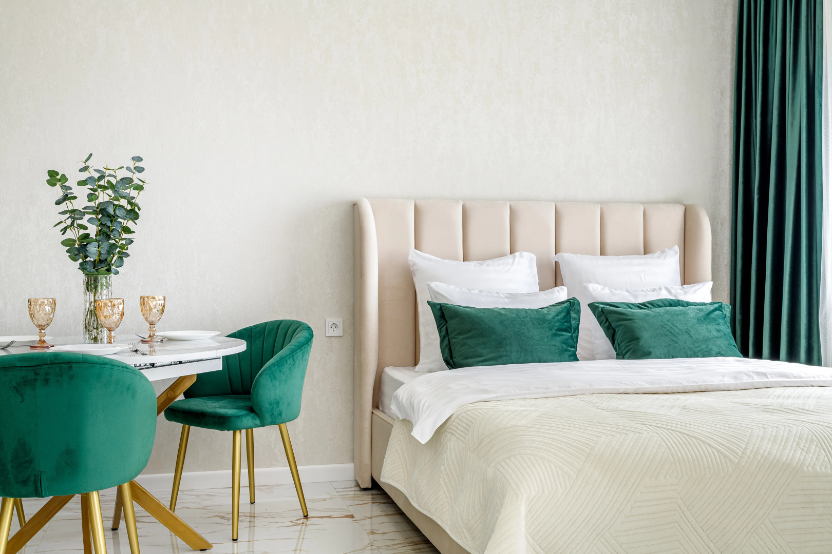 Квартира Изумрудная