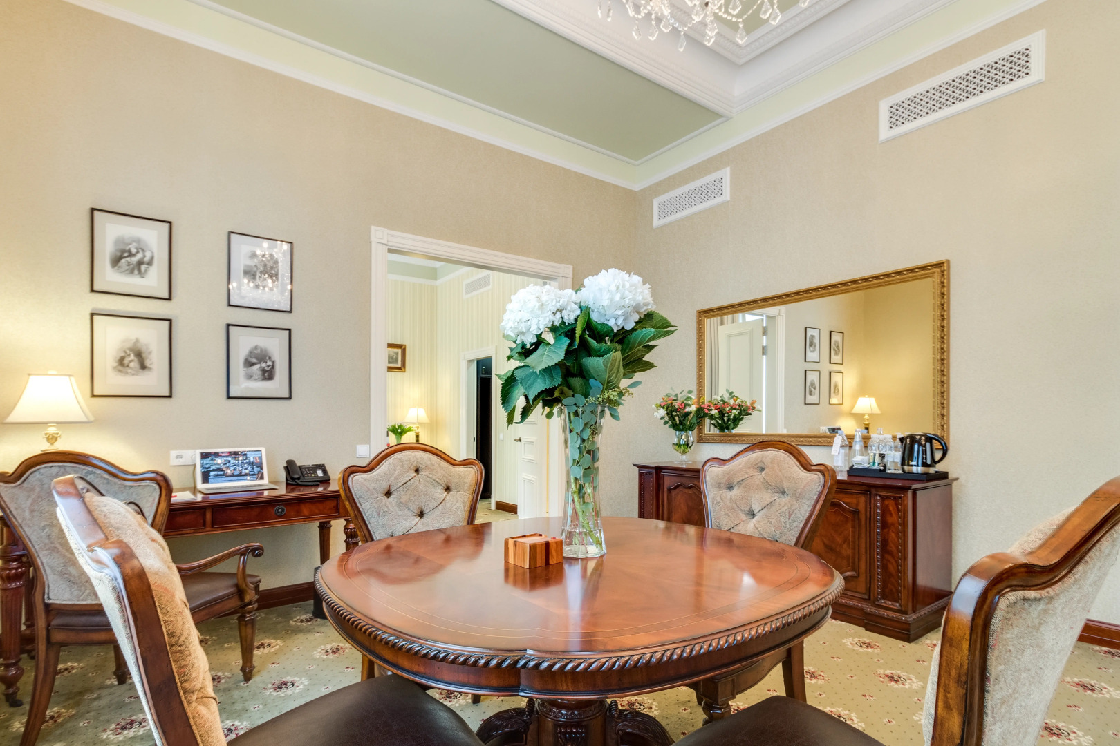 Отель Alfavito Kyiv