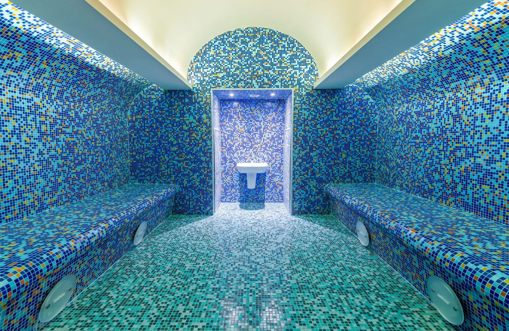 The Grand Gloria Отель