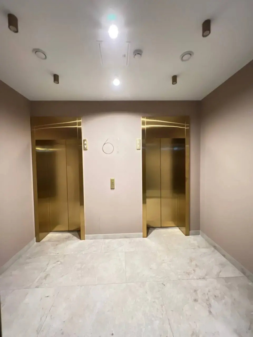 Апартаменты с Видом на Исторический Электрозавод