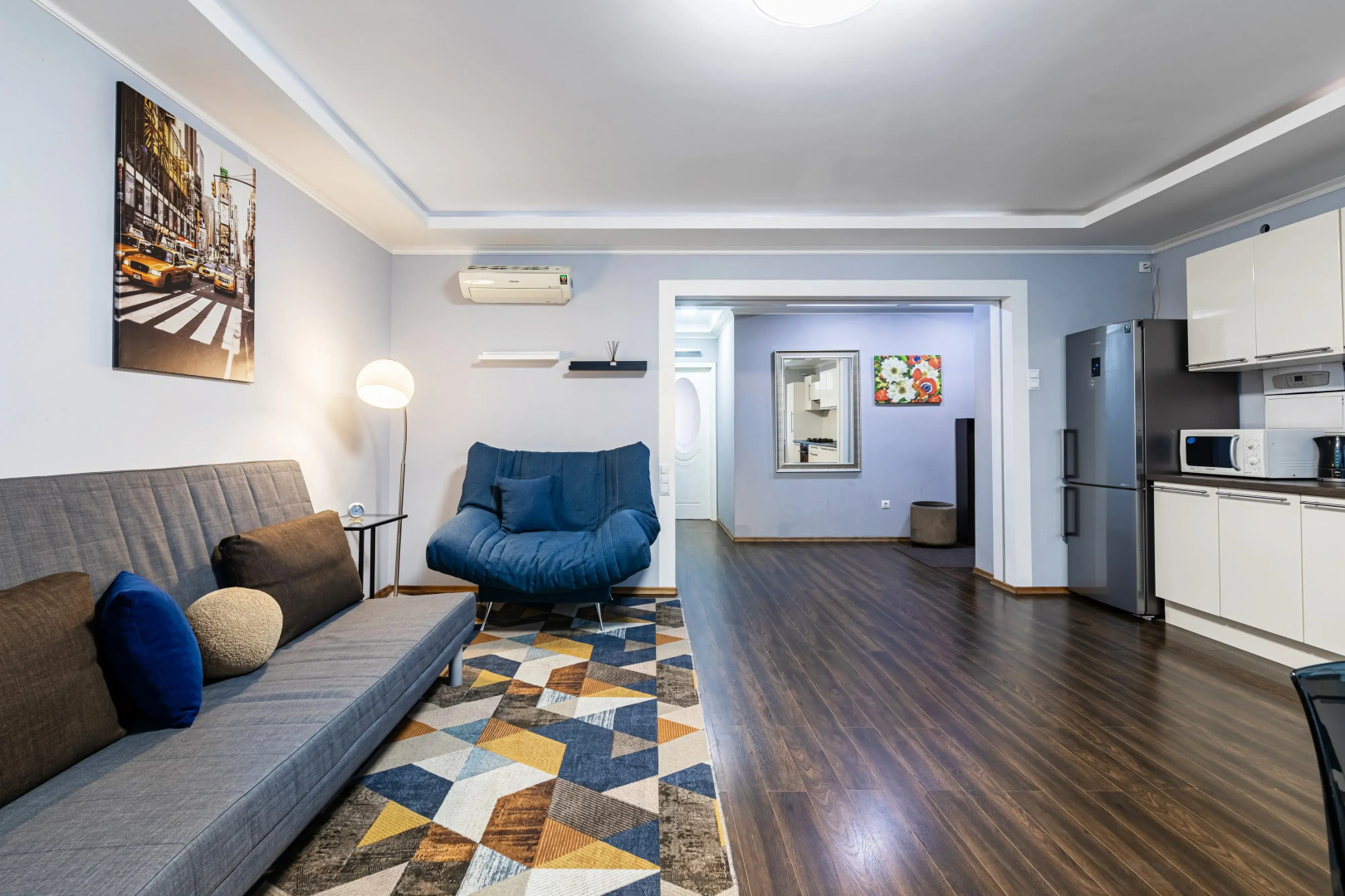 Квартира Улучшенная двухкомнатная во внутреннем дворике Баумана