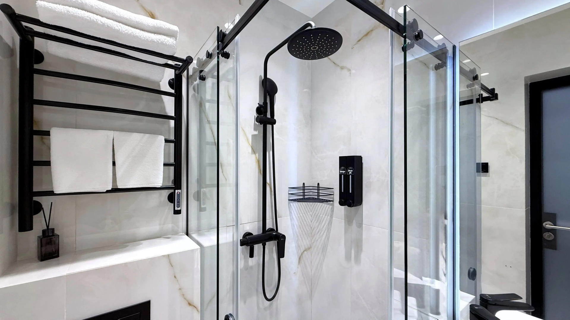 Апартаменты в отеле с всесезонным бассейном