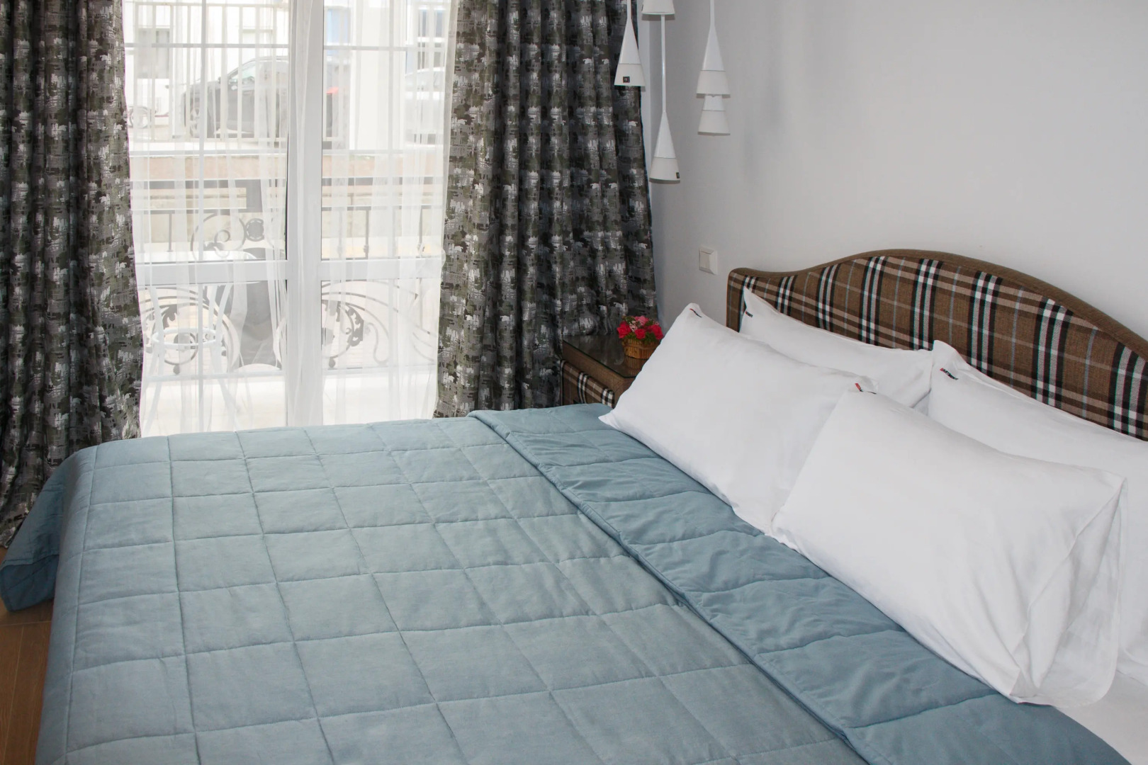 Апартаменты RED APARTMENTS Арт Лайт Сити апартамент Дали