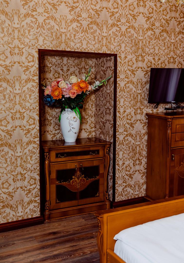 Royal Antique Boutique Hotel