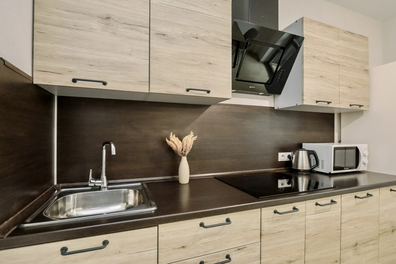 Апартаменты в ЖK Kолизeй c видом нa пруд.