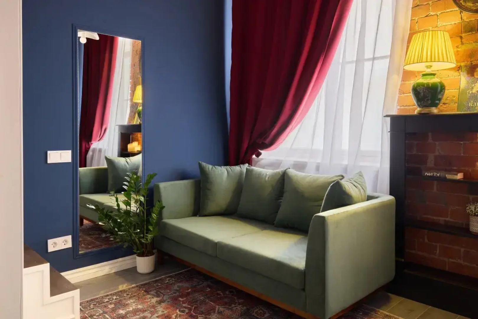 Апартаменты 5 на Васильевском острове (8ВО5)