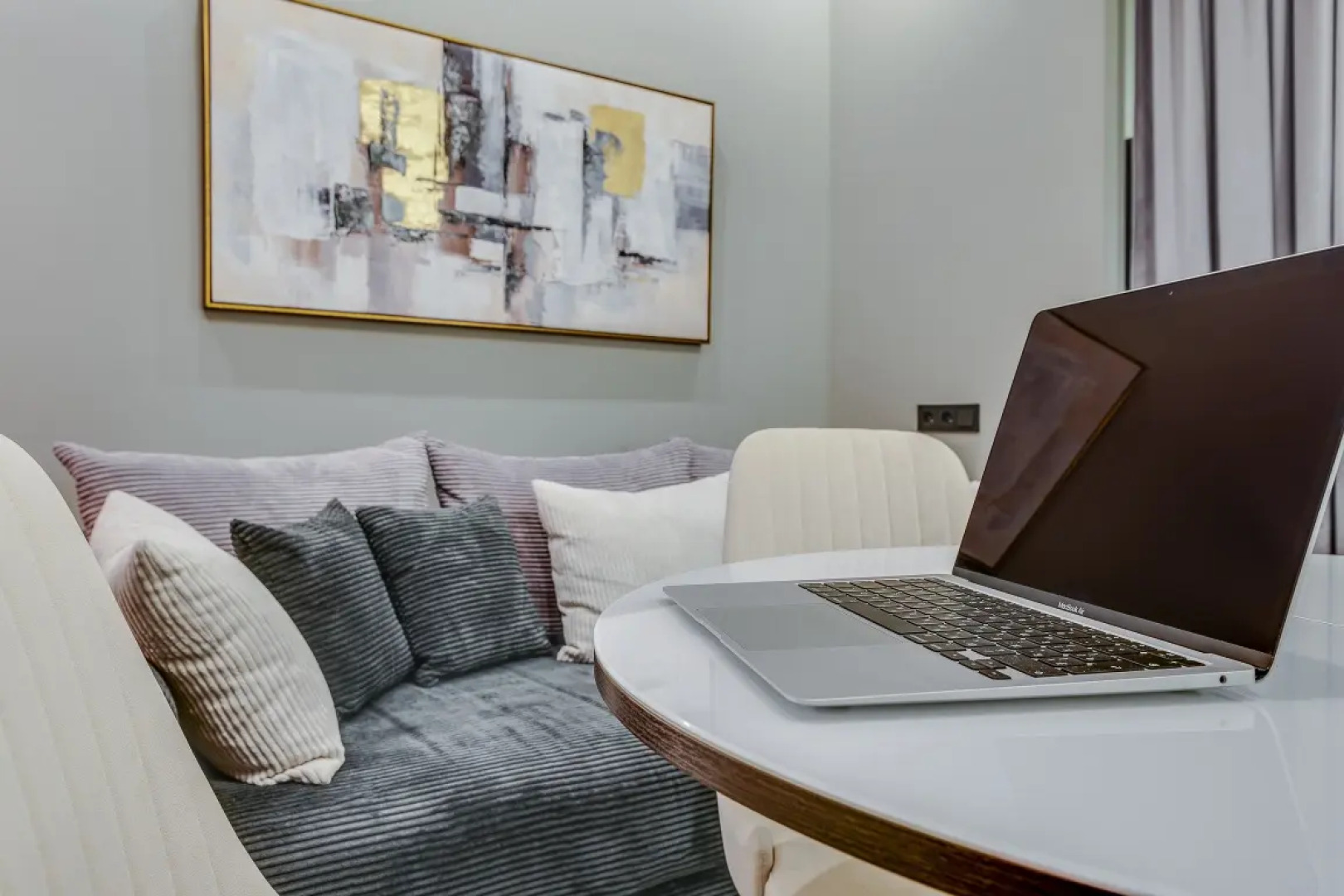 Апартаменты Премиум с Видом на Город Business Apartments