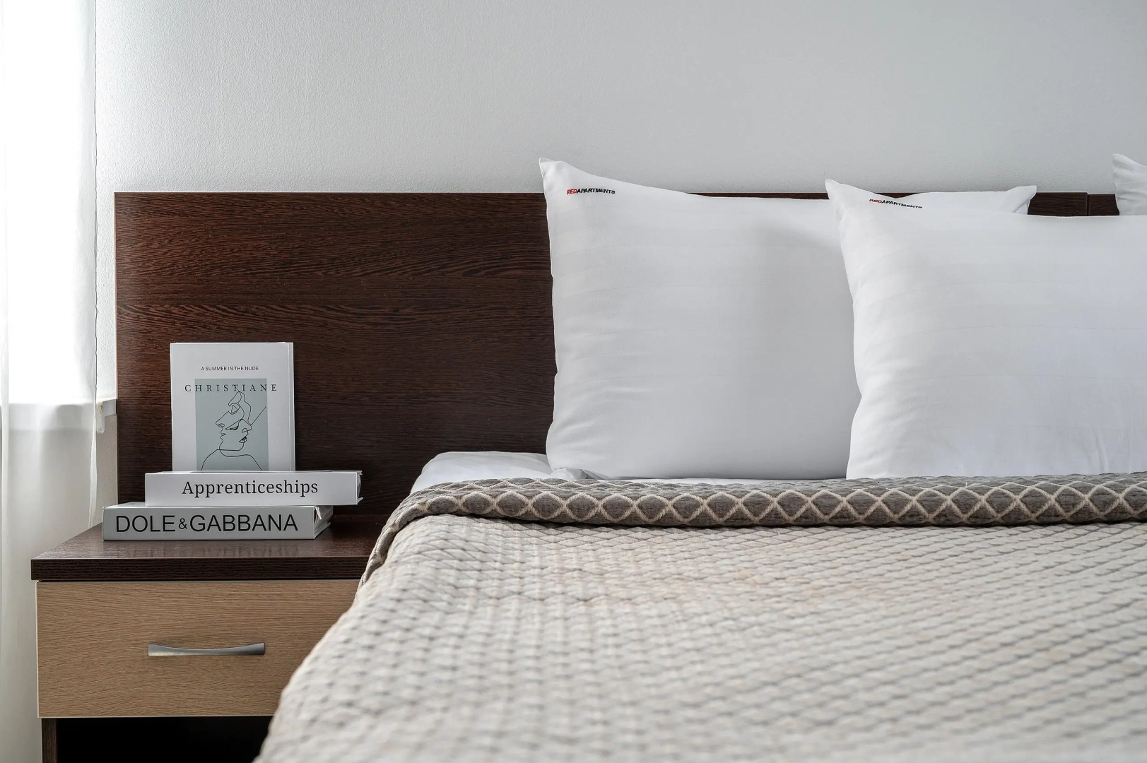 Апартаменты Red Apartments Си Сайд Песчаный