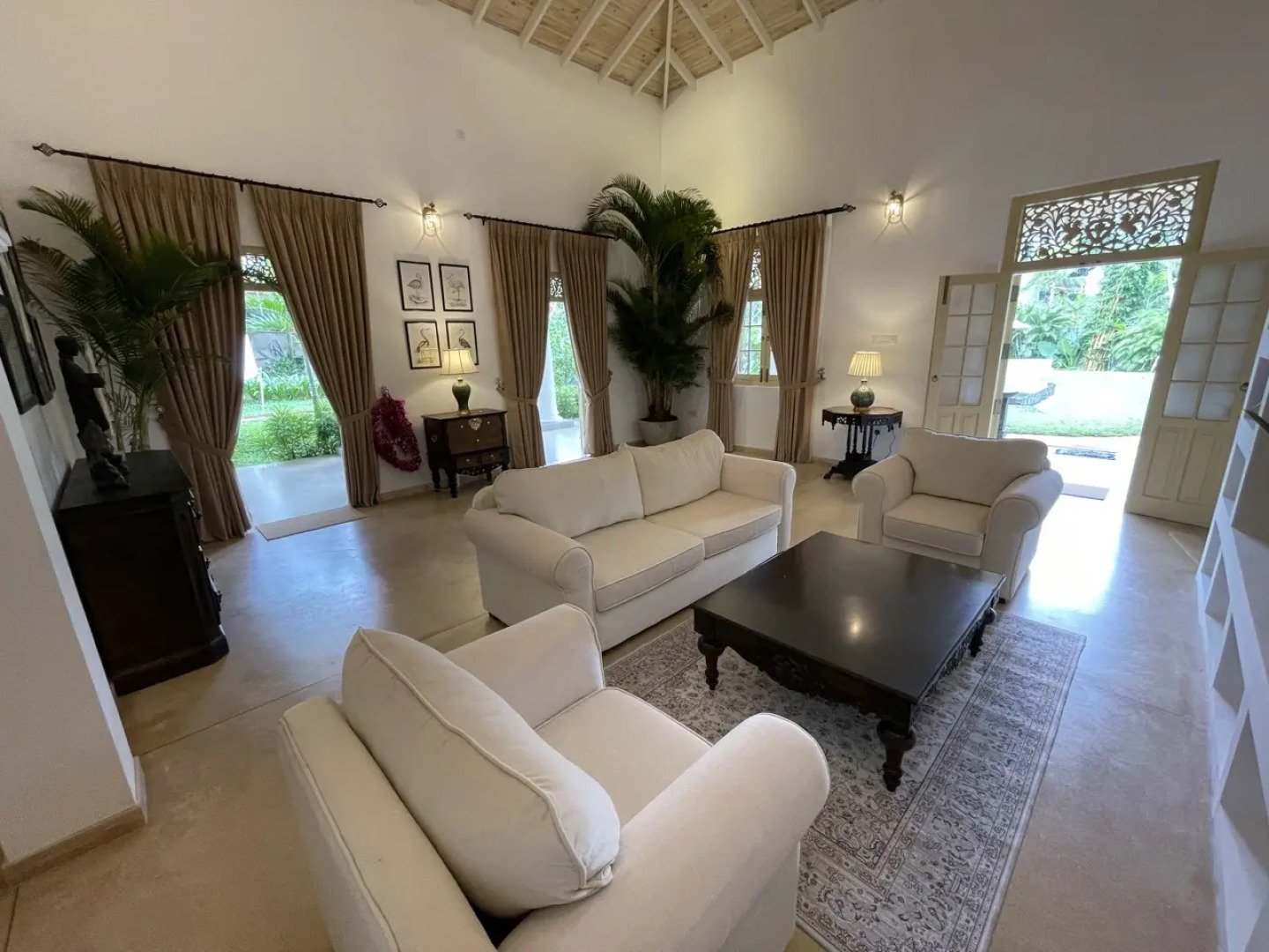 Вилла Claire Villa by Younger Villas & Resorts