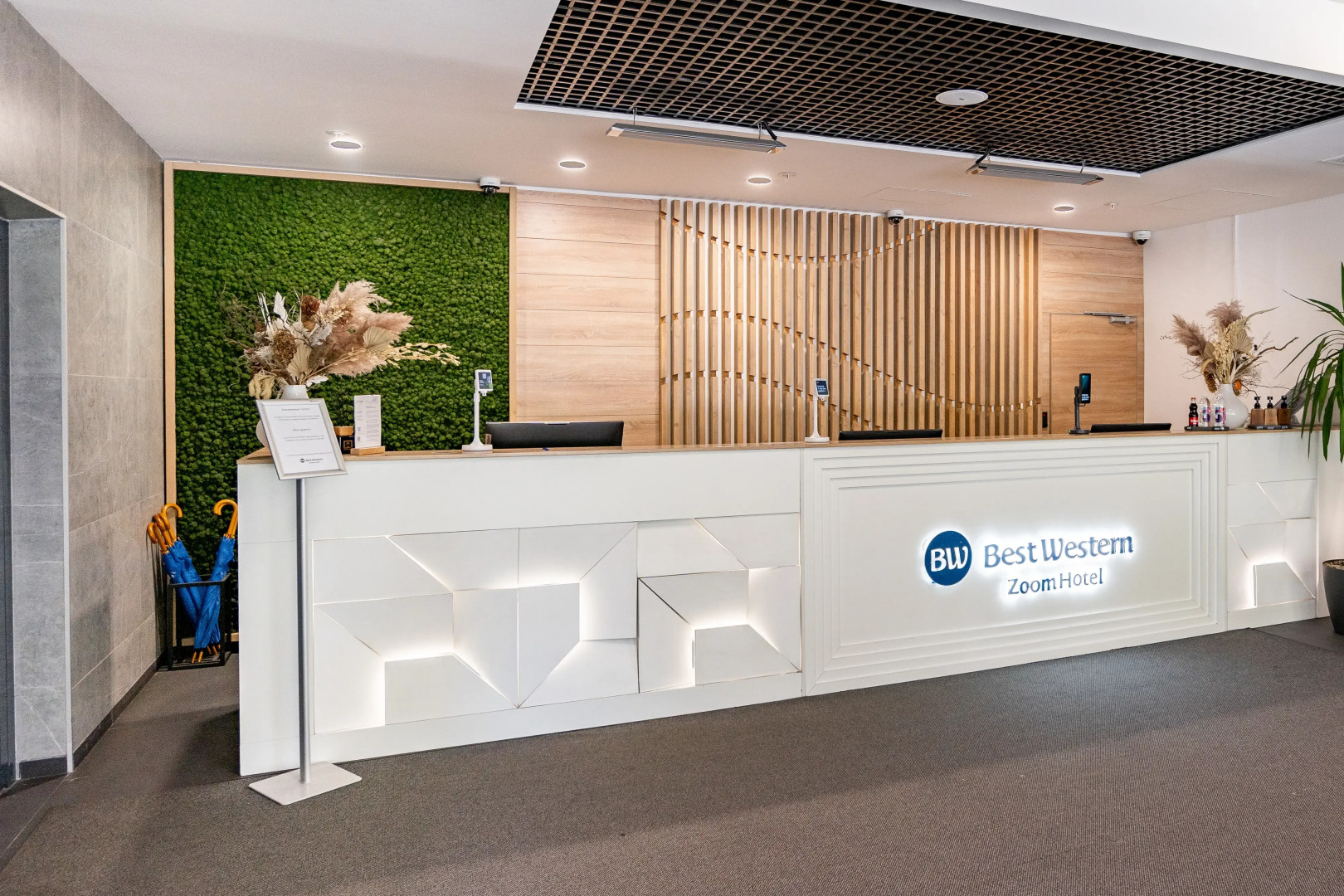 Best Western Zoom Hotel