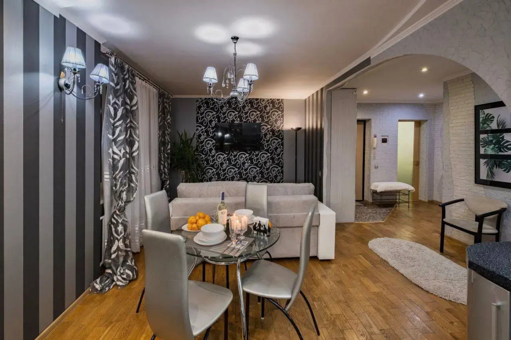 Достойная четырехкомнатная квартира в центре