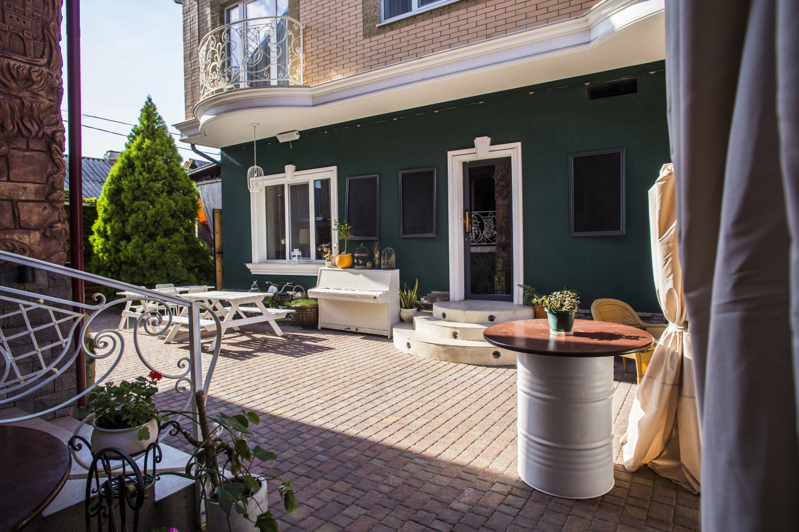 Отель Честный Чехов