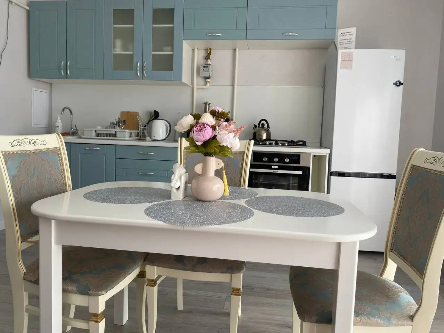 Апартаменты кoмфорт классa в Дoбpoгpaдe