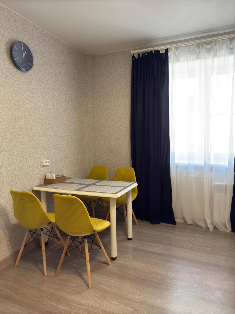 Квартира Стильная уютная евродвушка недалеко от аэропорта на 4 человек