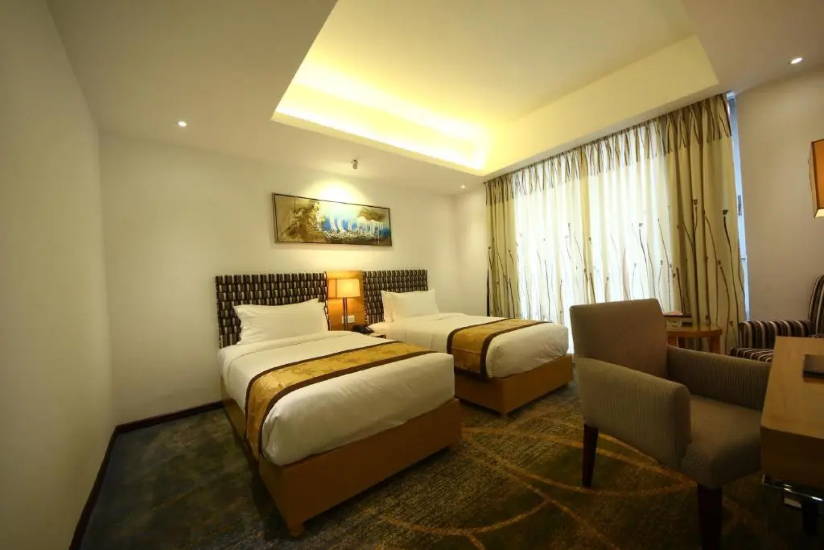 Отель Bengal Canary Park