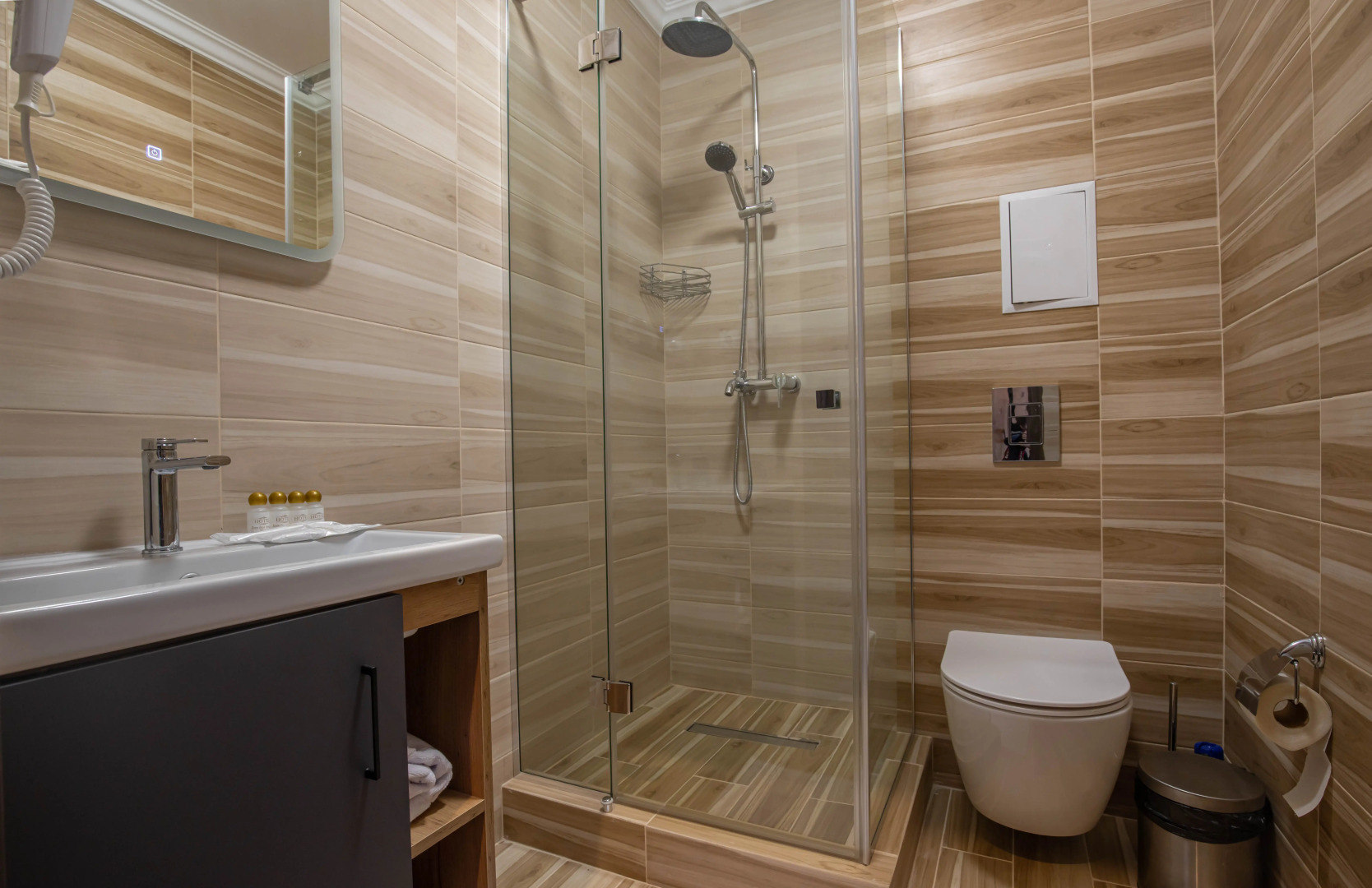 Отель Full House