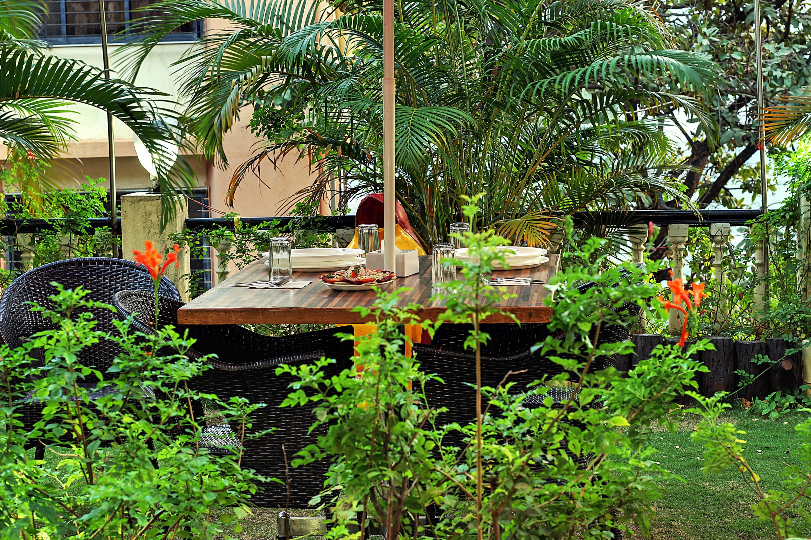 Отель Valley Nest