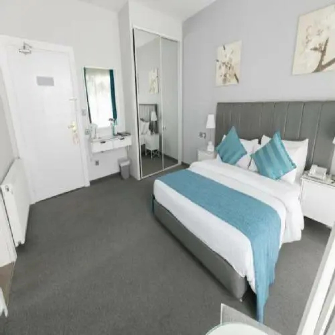 Отель The Conroy Boutique Hotel