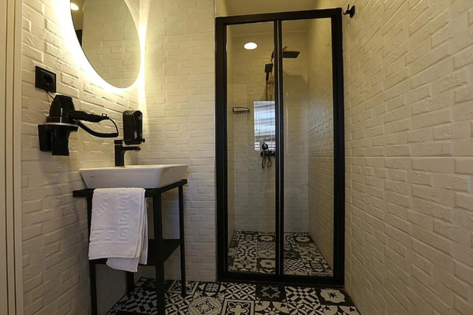 Отель Kamil Bey Suites