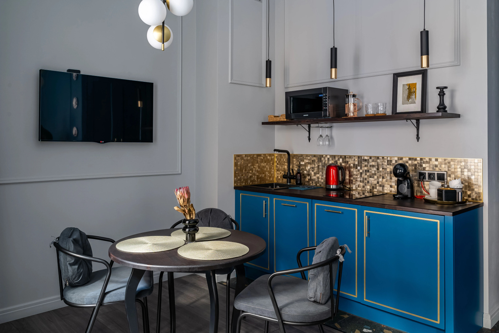 Апартаменты D на 6-й Советской 22/22