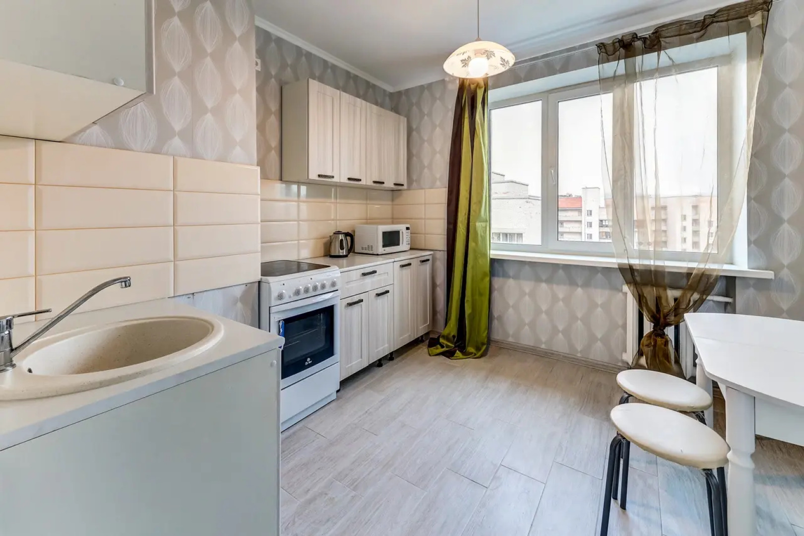 Апартаменты на Кржижановского 7