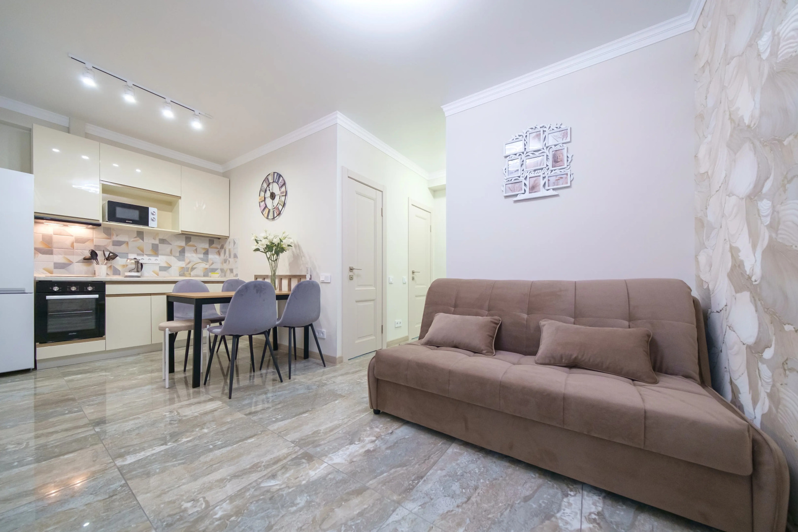 Апартаменты 3-х комнатные  на 1 Береговой линии