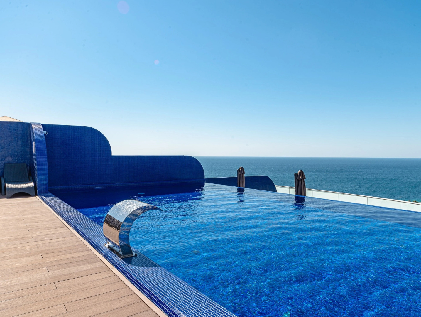 Апартаменты Зазеркалье Приморский Парк Ялта