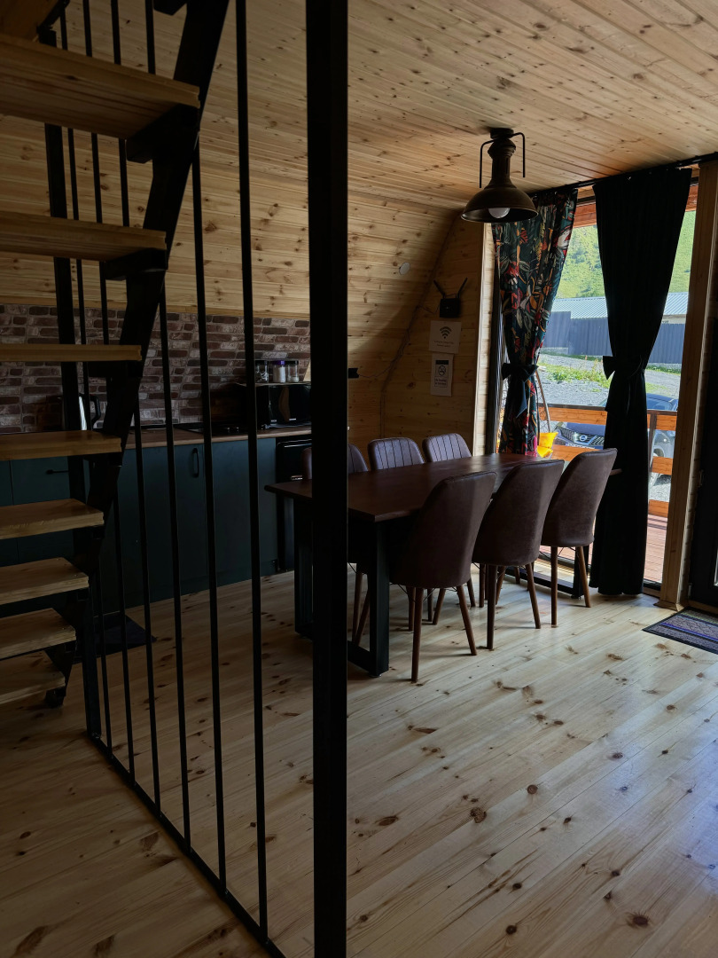 Шале Kazbegi Inn Cottages