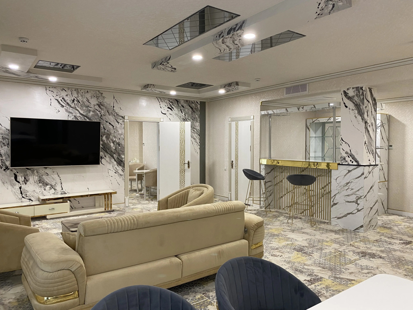 Отель Turon city plaza