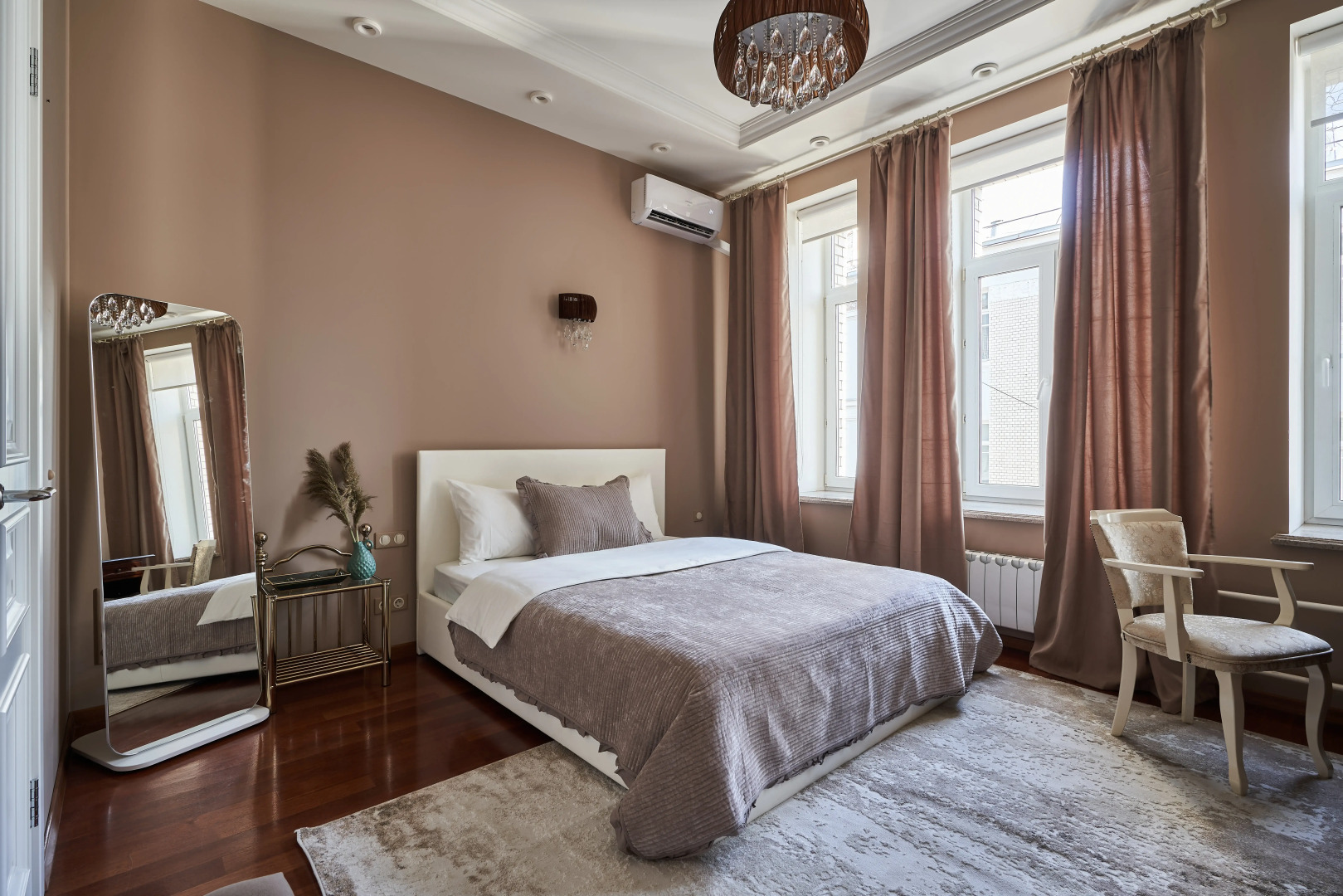 Апартаменты в Доходном доме на Патриарших прудах