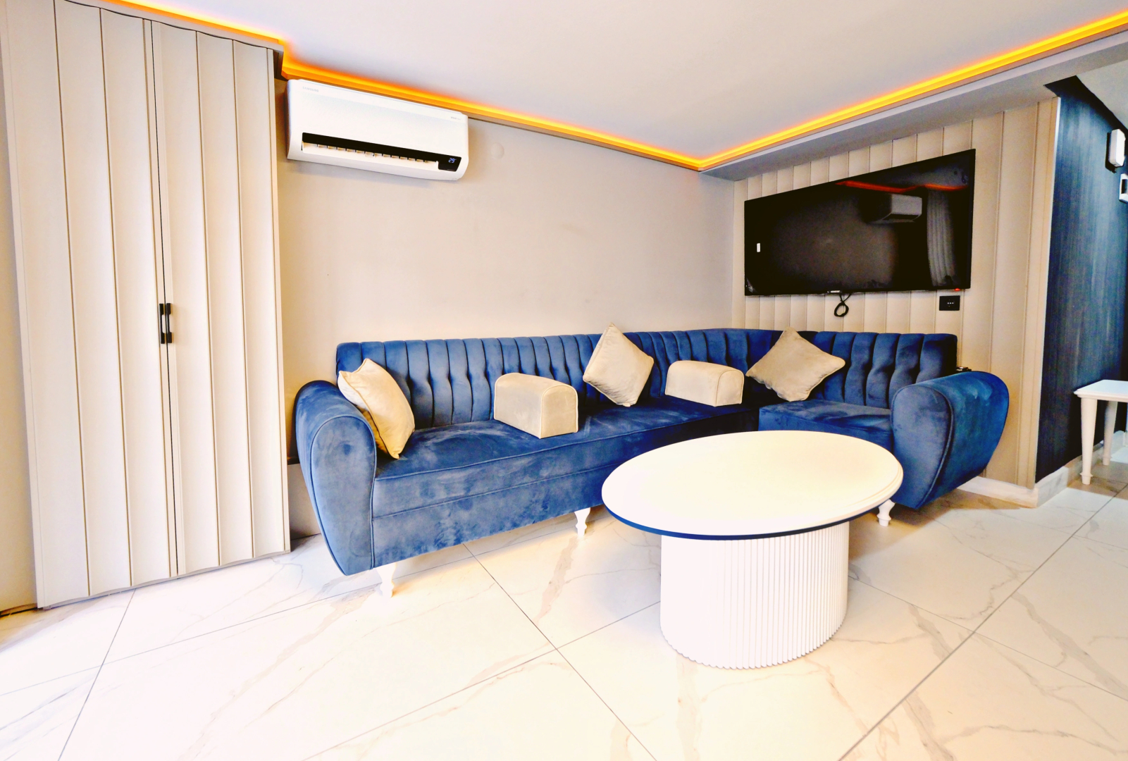 Отель The Saint