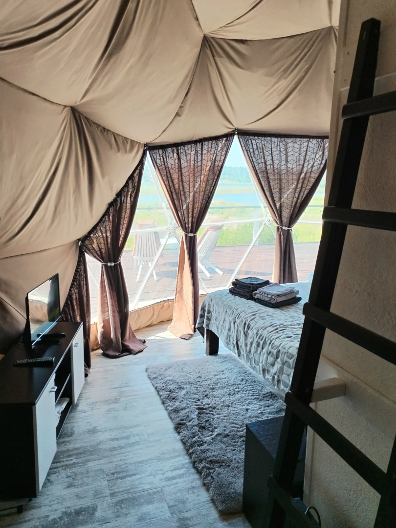 Частный дом на берегу Ладожского озера