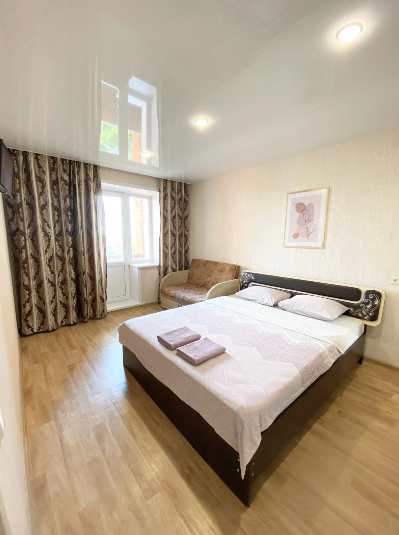 Квартира Жёлтый Нарцисс на Пархоменко