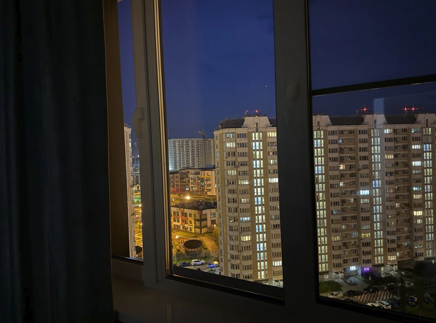 Квартира с панорамным остеклением и дизайнерским ремонтом