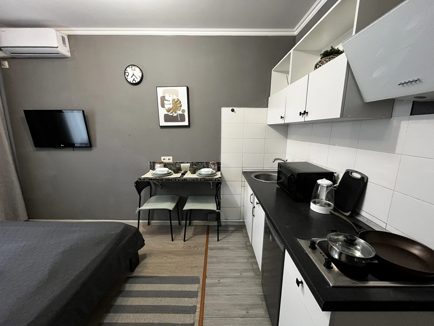 Квартира Милая Студия на Сухановой