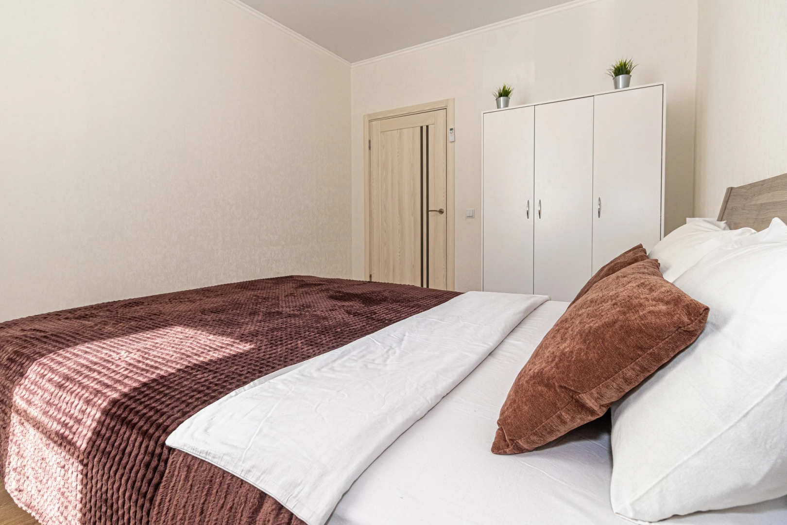 Апартаменты С Новым Ремонтом Возле Парка Краснодар