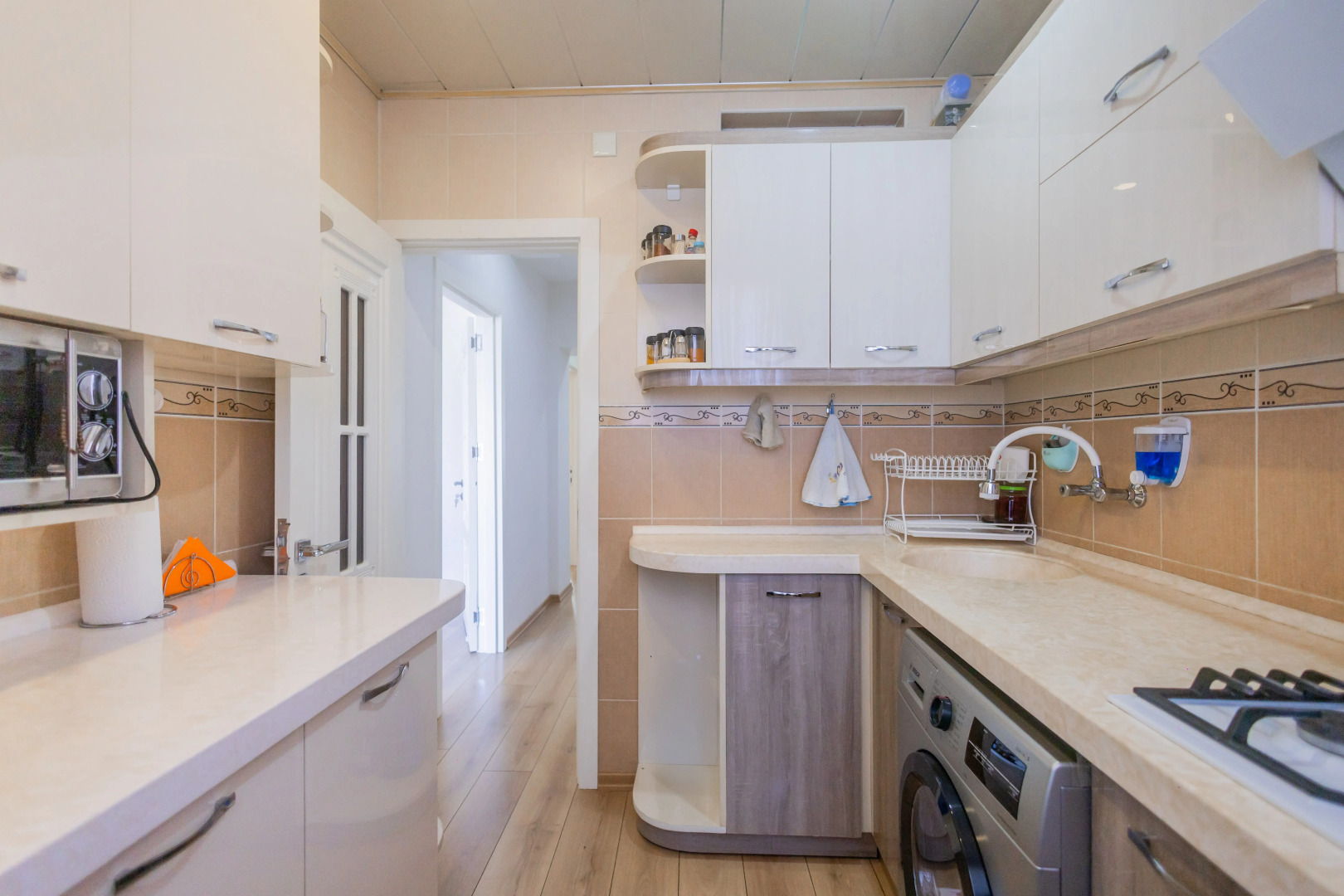 Апартаменты Двухспальные с Гостиной Комнатой в Центре Города