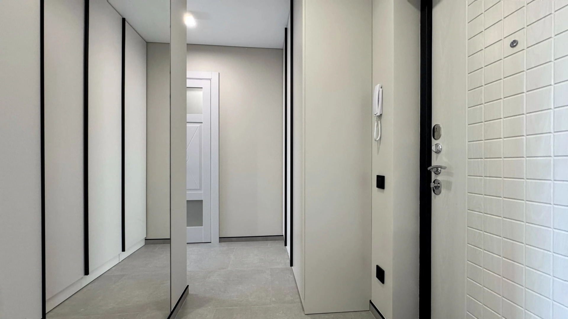 Апартаменты с балконом и видом на море  ЖК Фрукты 77 Я на Море