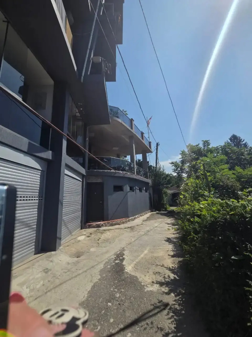 Отель TJ GARDENS