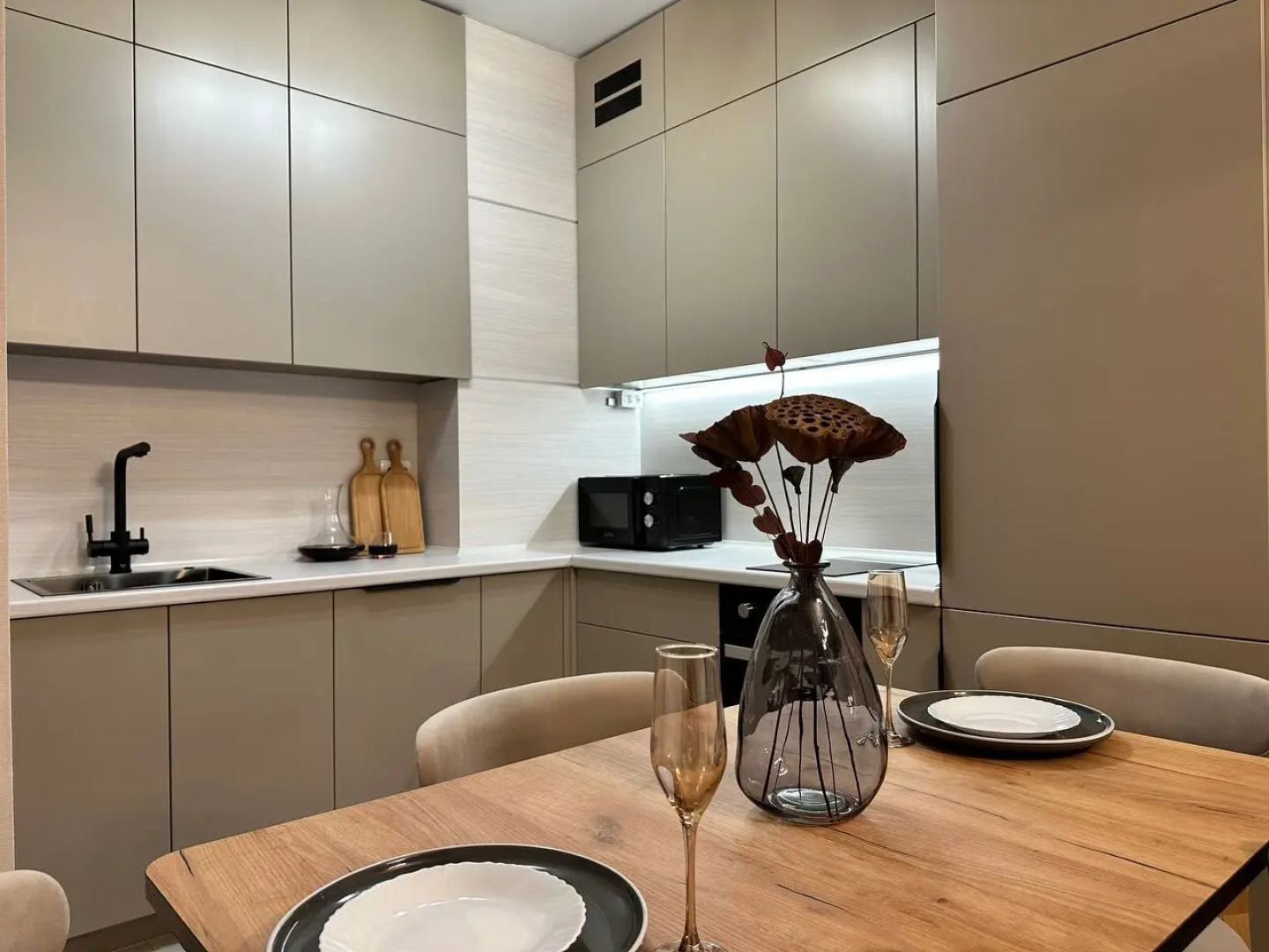 Апартаменты Алмаз Сити Гранатовый Браслет