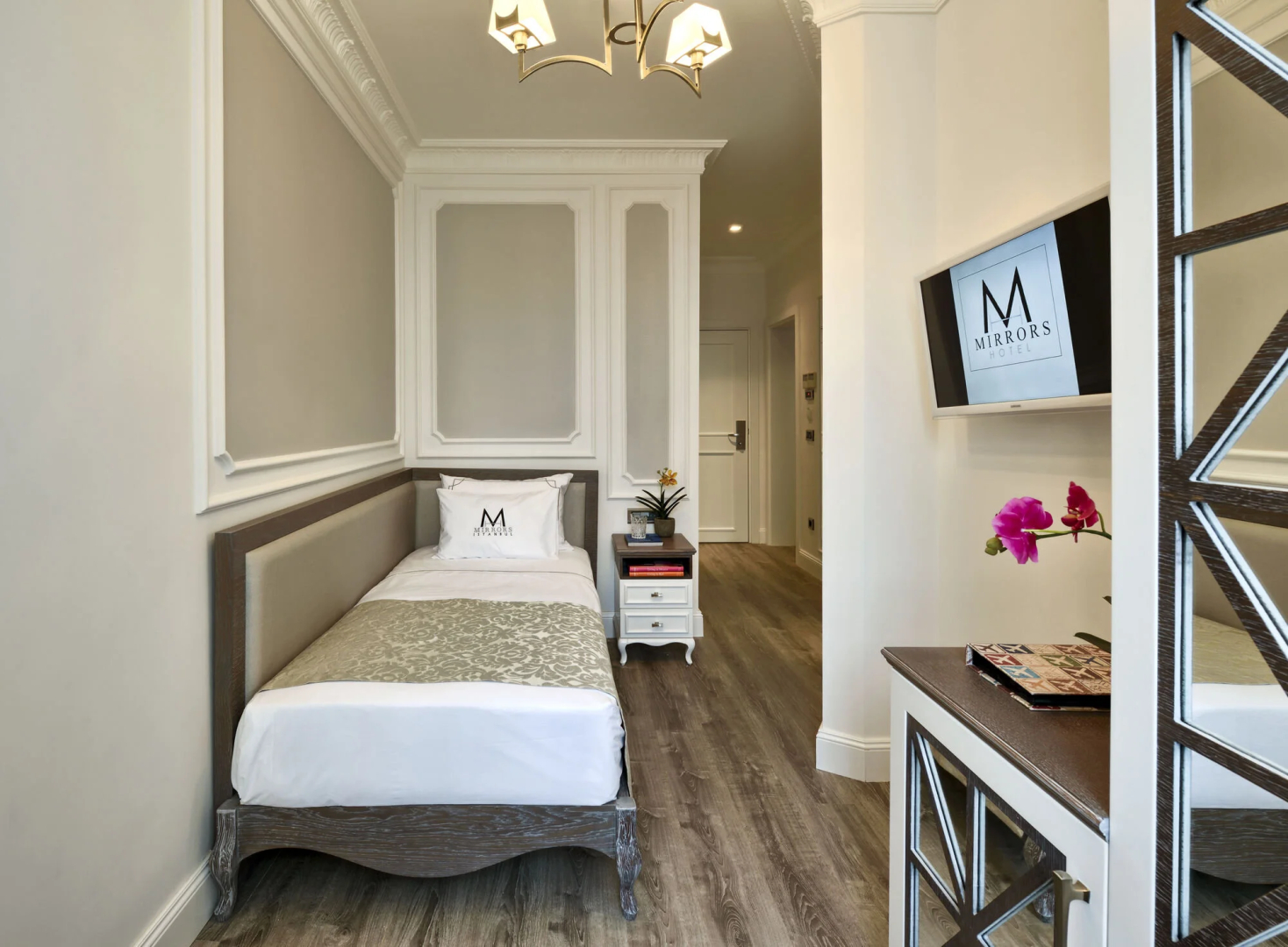 Mirrors Hotel Istanbul Pera