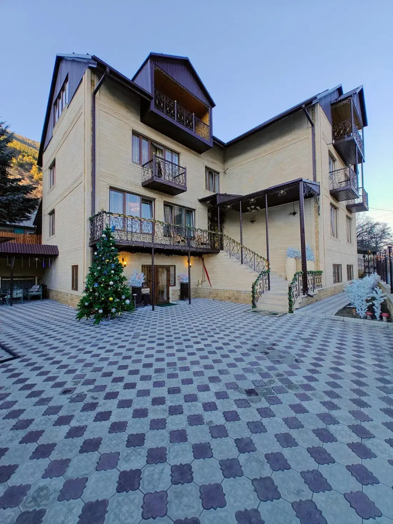 Отель Golden House