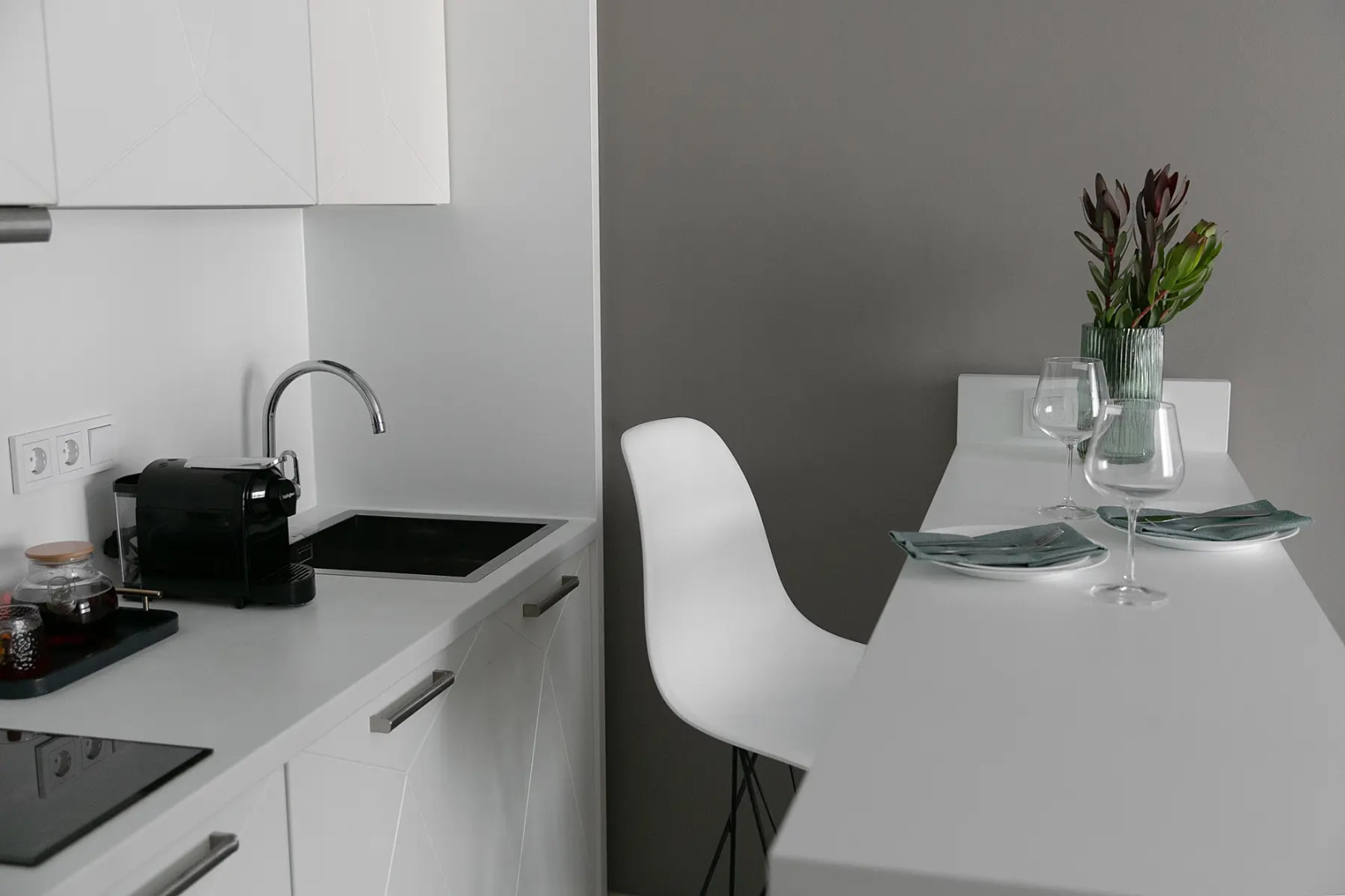 Апартаменты MyhomeYourhome на Салова 61