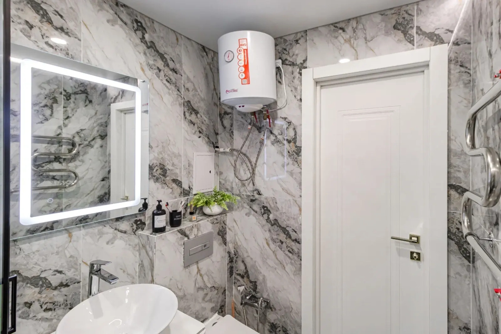 Квартира двухкомнатная современным ремонтом