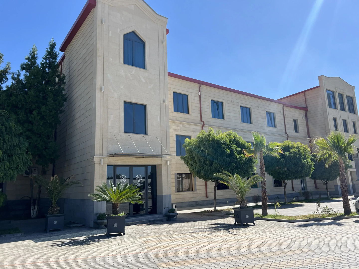 Отель Plaza Viktoria