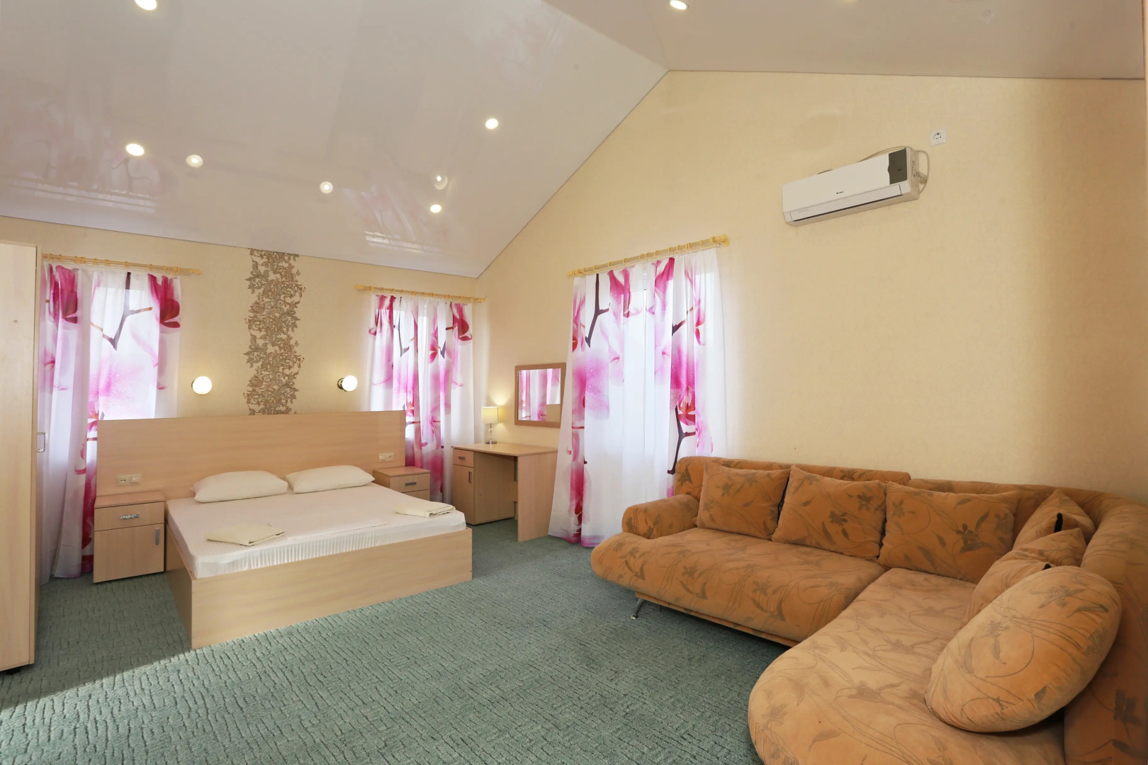 Отель Орхидея