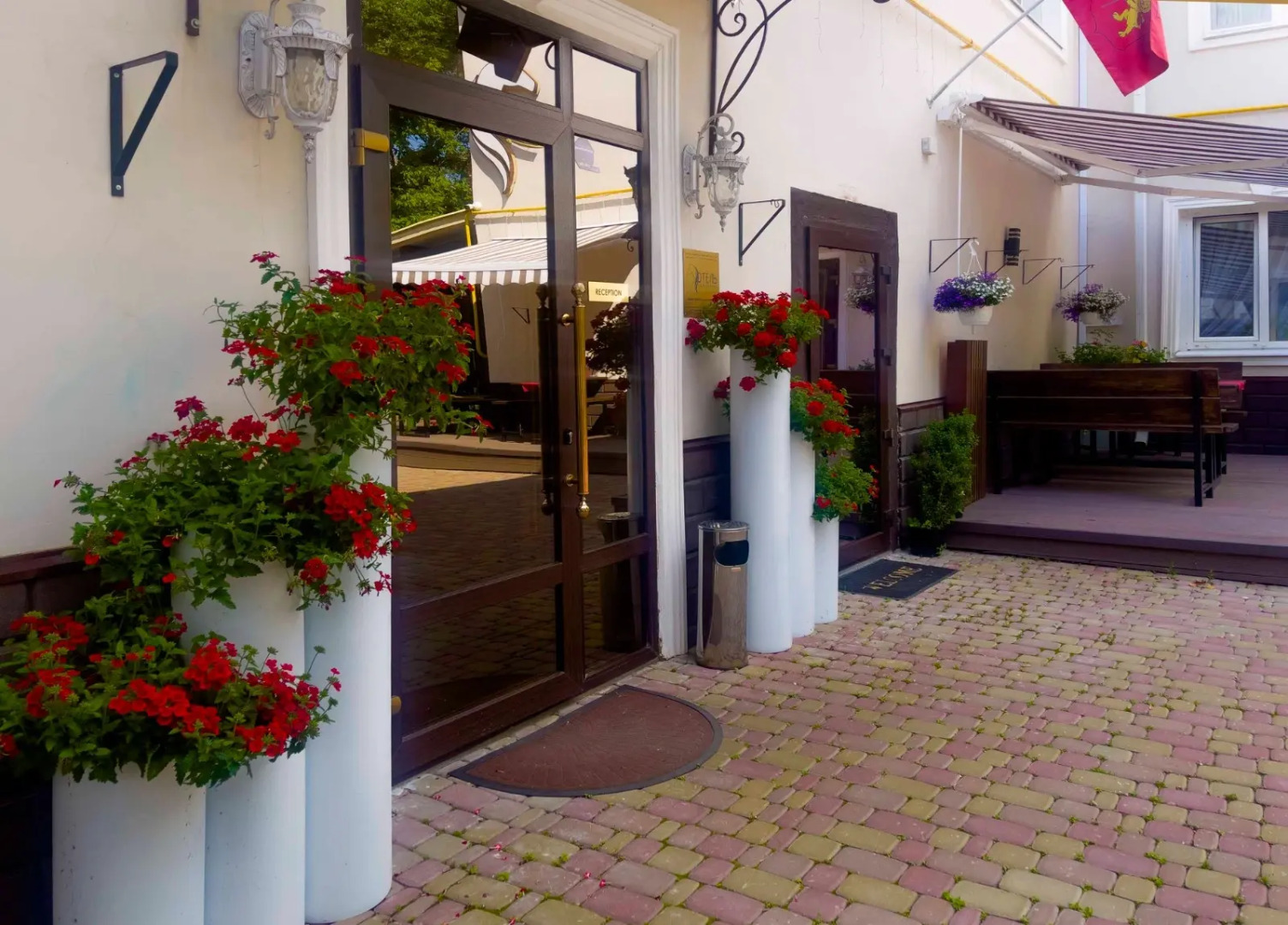 Отель на Манежном