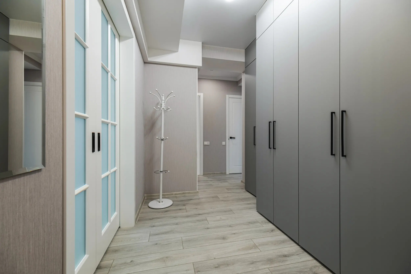 Апартаменты у ЖД вокзала на улице Кирова 4