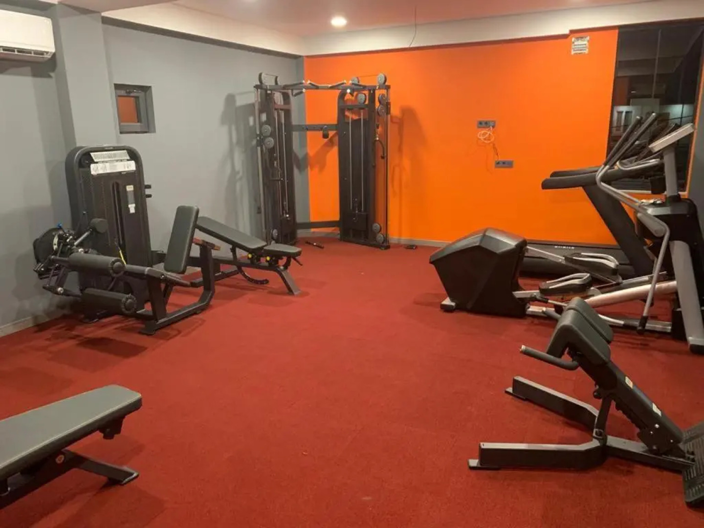 Отель Чёрный Слон