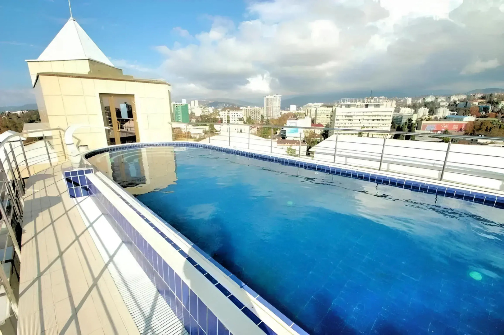 Апартаменты Комфорт в Сочи на Несебрской 14